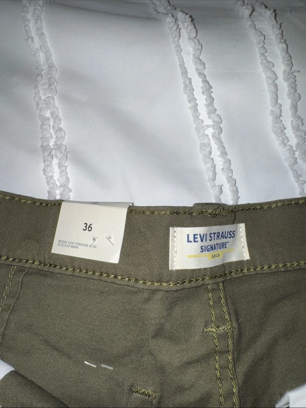 Levi's Men's Dark Olive Cargo Shorts